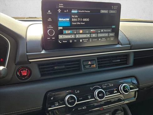 Used 2025 Honda Pilot EX-L image 11