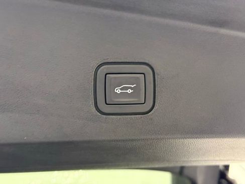 Used 2024 Cadillac Lyriq Sport image 5