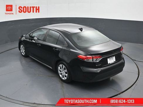 Used 2023 Toyota Corolla LE FWD image 49