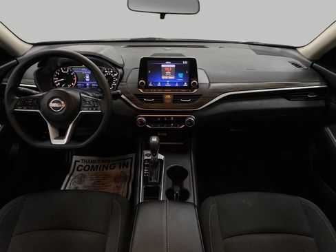 Certified 2025 Nissan Altima 2.5 SV FWD image 19