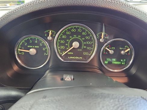 Used 2008 Lincoln Mark LT 4x4 image 12