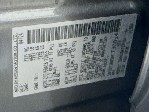 Used 2024 Nissan Rogue SV image 12