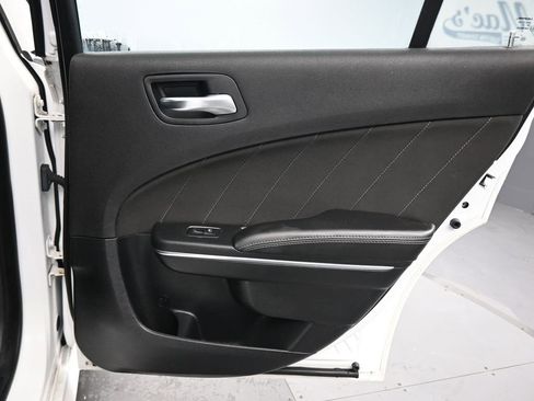 Used 2016 Dodge Charger R/T Scat Pack image 36