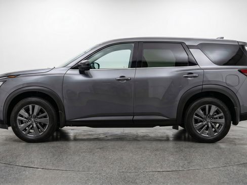 Used 2025 Nissan Pathfinder SV AWD/4WD image 5