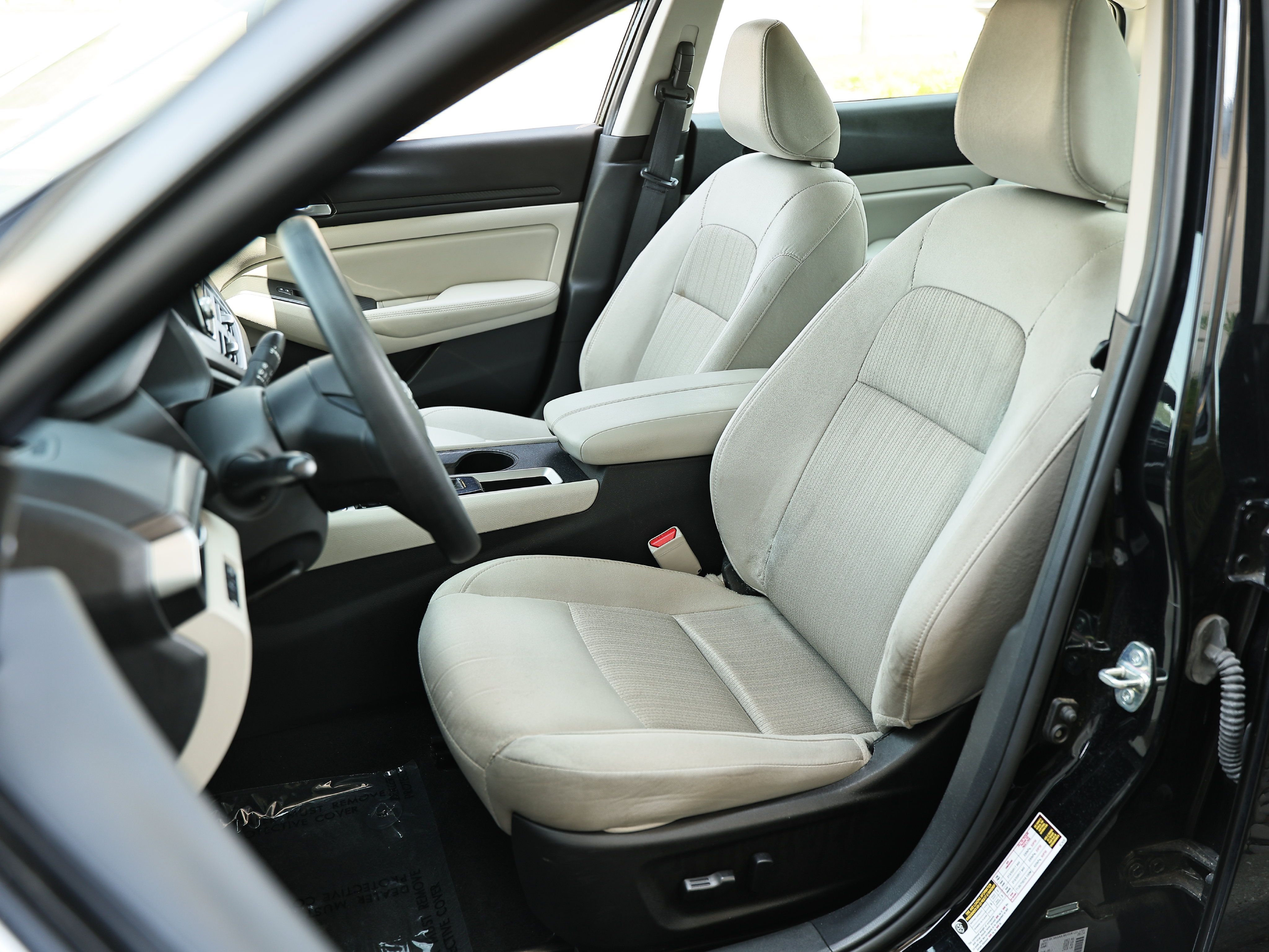 Used 2025 Nissan Altima 2.5 SV FWD image 20
