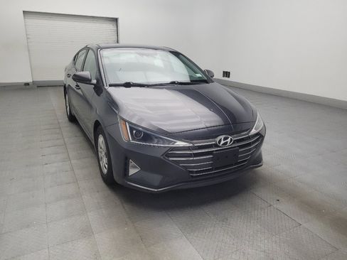 Used 2020 Hyundai Elantra SE FWD image 13