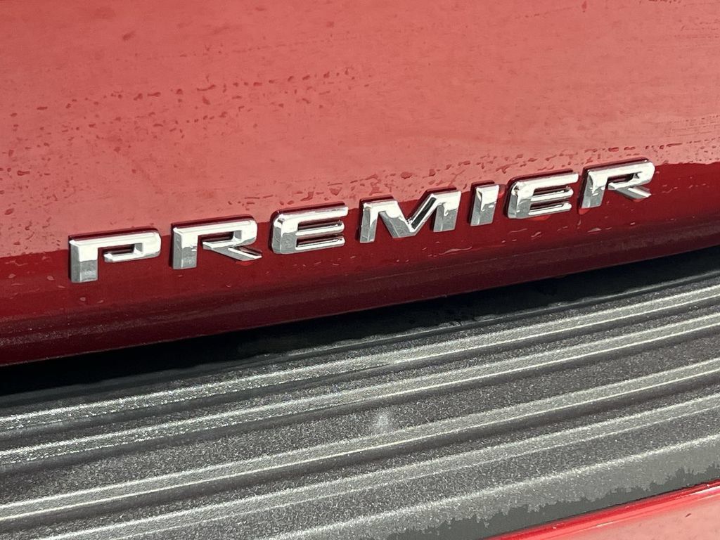 New 2025 Chevrolet Tahoe Premier RWD image 29