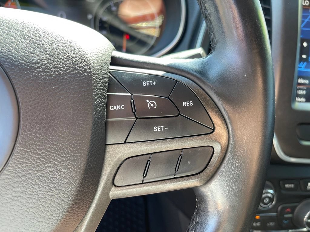 Used 2020 Jeep Cherokee Trailhawk w/ Comfort/Convenience Group AWD/4WD image 25