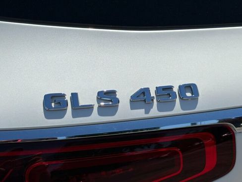 Used 2021 Mercedes-Benz GLS 450 4MATIC image 36