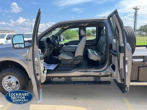 Used 2022 Ford F350 XL w/ Power Equipment Group image 16