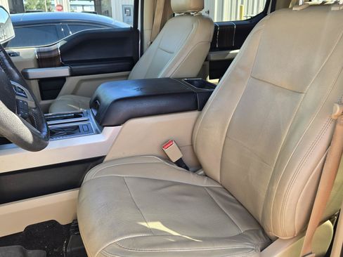 Used 2016 Ford F150 Lariat w/ Equipment Group 502A Luxury AWD/4WD image 6