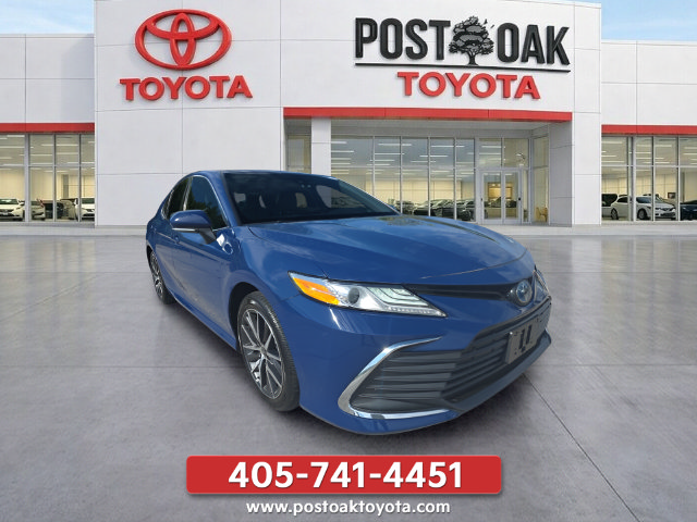Used 2024 Toyota Camry XLE FWD image 11