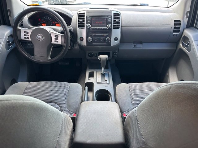 Used 2018 Nissan Frontier SV AWD/4WD image 11