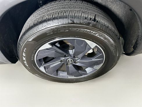 Used 2024 Nissan Rogue SV FWD image 11
