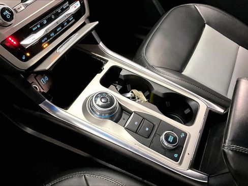 Certified 2023 Ford Explorer XLT w/ Equipment Group 202A image 16