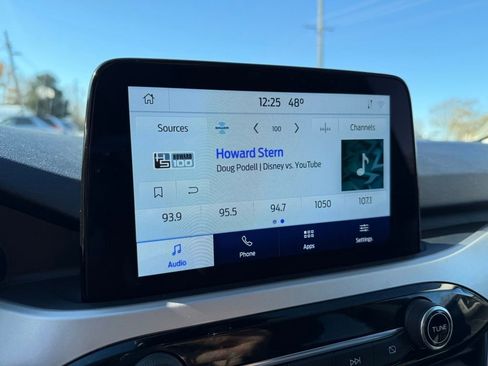 Used 2022 Ford Escape SE w/ Cold Weather Package image 33