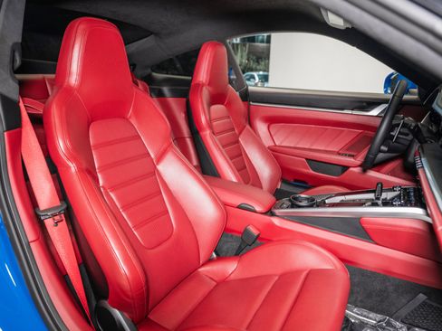 Used 2022 Porsche 911 Turbo S image 21