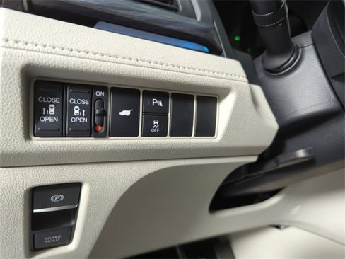 New 2026 Honda Odyssey Elite image 18