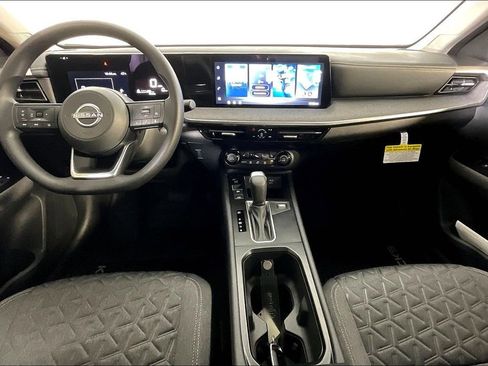 New 2026 Nissan Kicks SV w/ SV Premium Package image 2