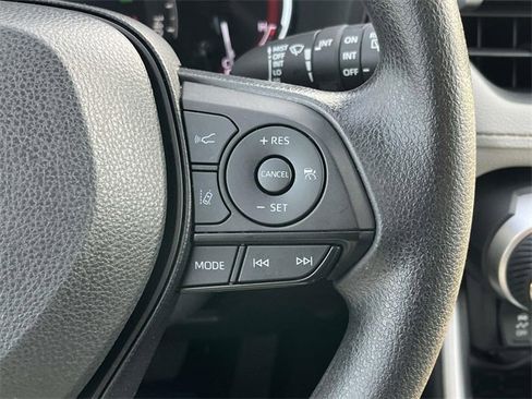 Used 2024 Toyota RAV4 XLE image 21