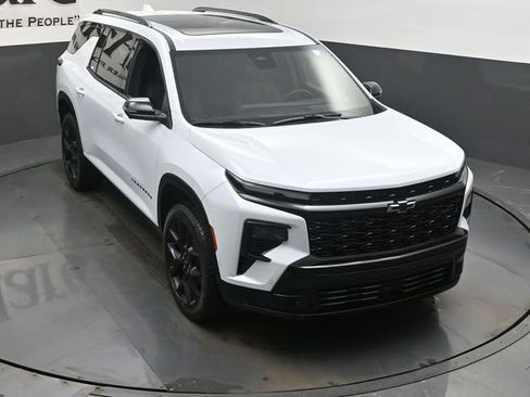 New 2026 Chevrolet Traverse RS w/ LPO, Floor Liner Package image 26