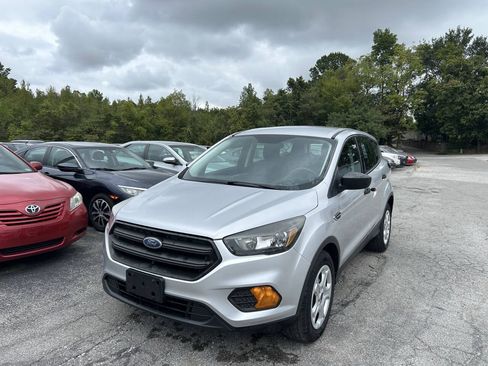 Used 2019 Ford Escape S FWD image 2