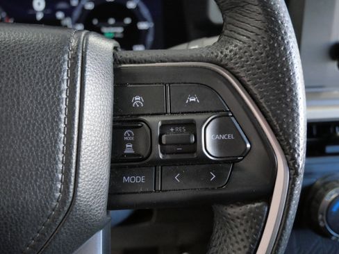 Used 2024 Toyota Tacoma TRD Off-Road image 28