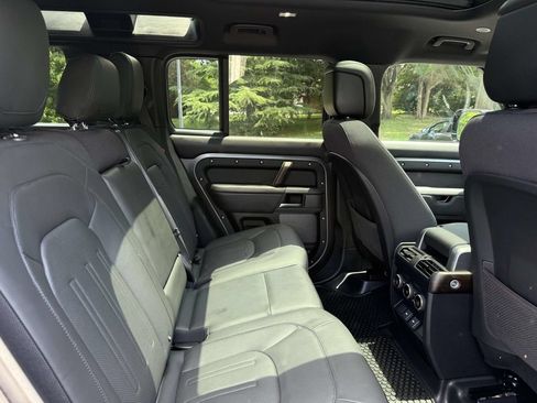 Used 2024 Land Rover Defender 110 X AWD/4WD image 15