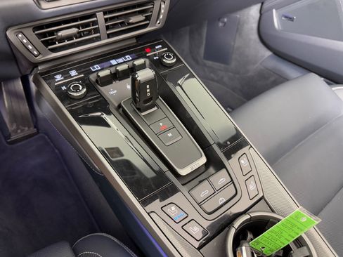 Used 2025 Porsche 911 Carrera image 19