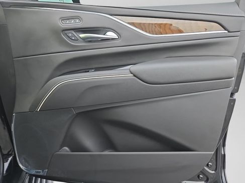 Certified 2024 Cadillac Escalade Sport Platinum w/ LPO, ONYX Package AWD/4WD image 44