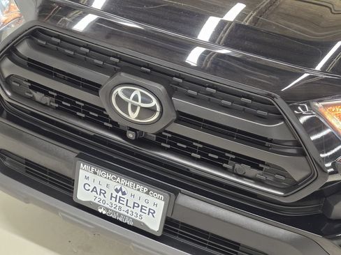 Used 2020 Toyota RAV4 TRD Off-Road AWD/4WD image 39