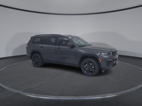 New 2026 Jeep Grand Cherokee L Limited w/ Limited Altitude Package AWD/4WD image 2