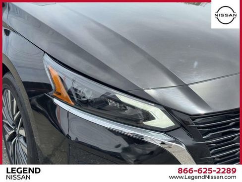 Certified 2024 Nissan Altima 2.5 SV FWD image 9