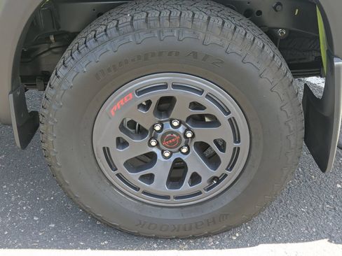 New 2026 Nissan Frontier PRO-4X w/ Pro-4x Convenience Package AWD/4WD image 9