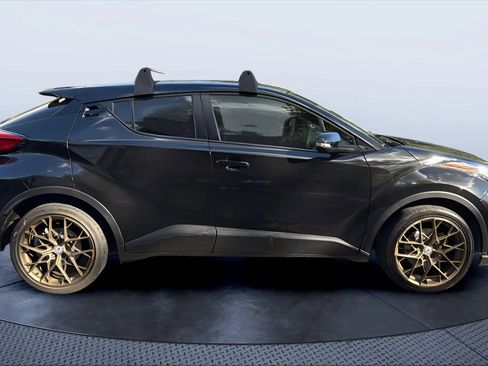 Used 2021 Toyota C-HR LE image 6
