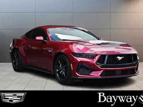 Used 2025 Ford Mustang GT Premium RWD image 4