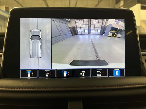 Used 2021 Chevrolet Tahoe RST w/ Luxury Package image 24