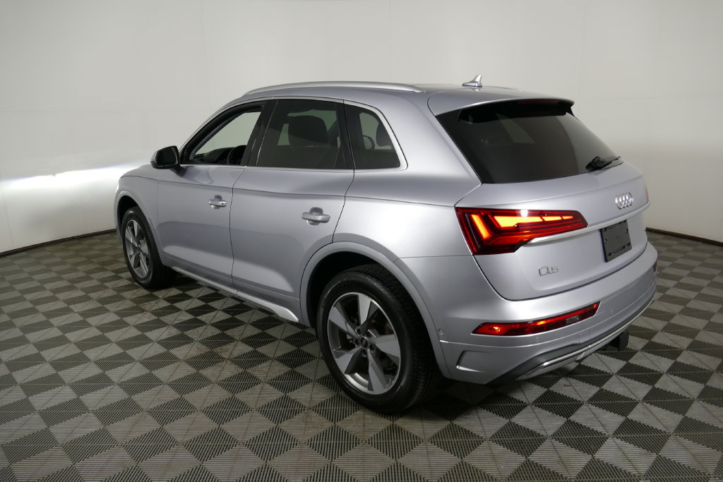 Used 2023 Audi Q5 Prestige AWD/4WD image 5