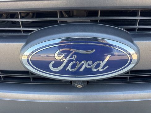 Used 2015 Ford F150 Lariat w/ Equipment Group 502A Luxury AWD/4WD image 13