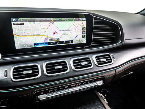 Used 2022 Mercedes-Benz GLE 450 4MATIC w/ AMG Line Exterior image 20