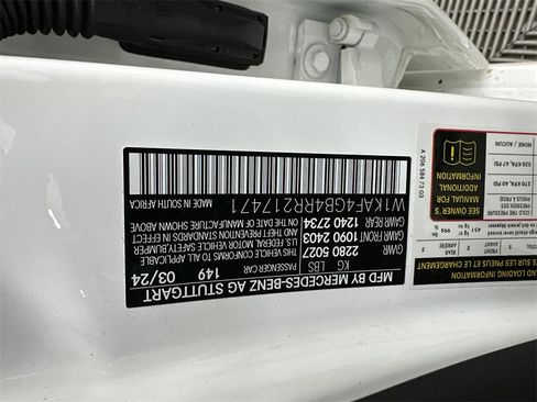 Used 2024 Mercedes-Benz C 300 Sedan image 33