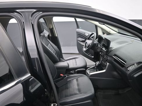 Used 2018 Ford EcoSport Titanium w/ Titanium Cold Weather Package image 18