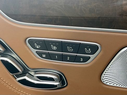 Used 2017 Mercedes-Benz S 550 Cabriolet image 21