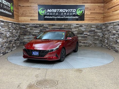 Used 2023 Hyundai Elantra SEL image 4