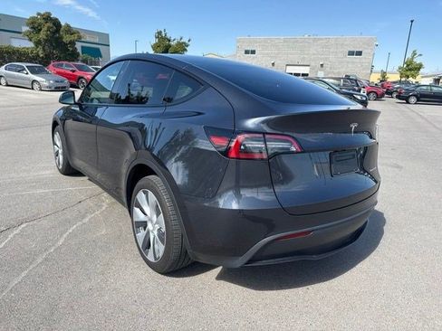 Used 2024 Tesla Model Y Long Range AWD/4WD image 7
