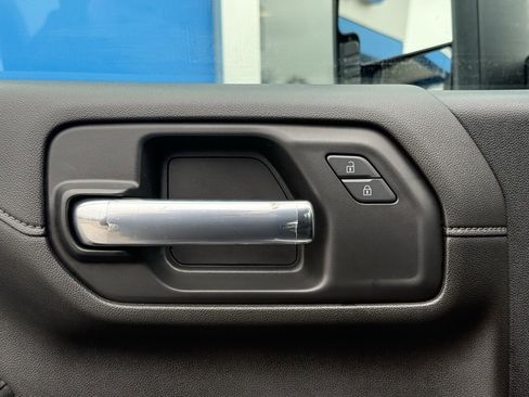 Used 2023 Chevrolet Silverado 2500 LT w/ Convenience Package image 27