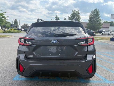 Used 2024 Subaru Crosstrek 2.0i Premium AWD/4WD image 5
