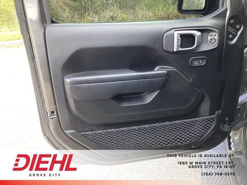 Used 2023 Jeep Gladiator Sport AWD/4WD image 15