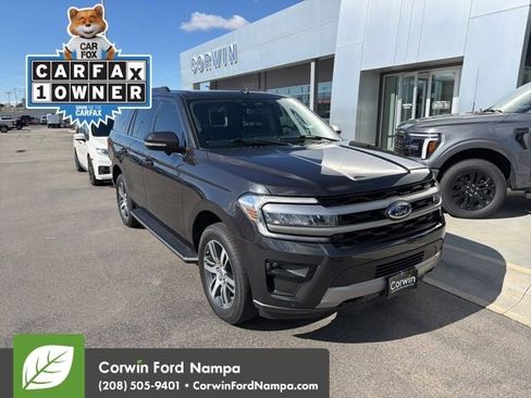 Used 2023 Ford Expedition XLT image 1