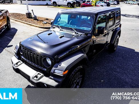Used 2024 Jeep Wrangler Sport S image 18